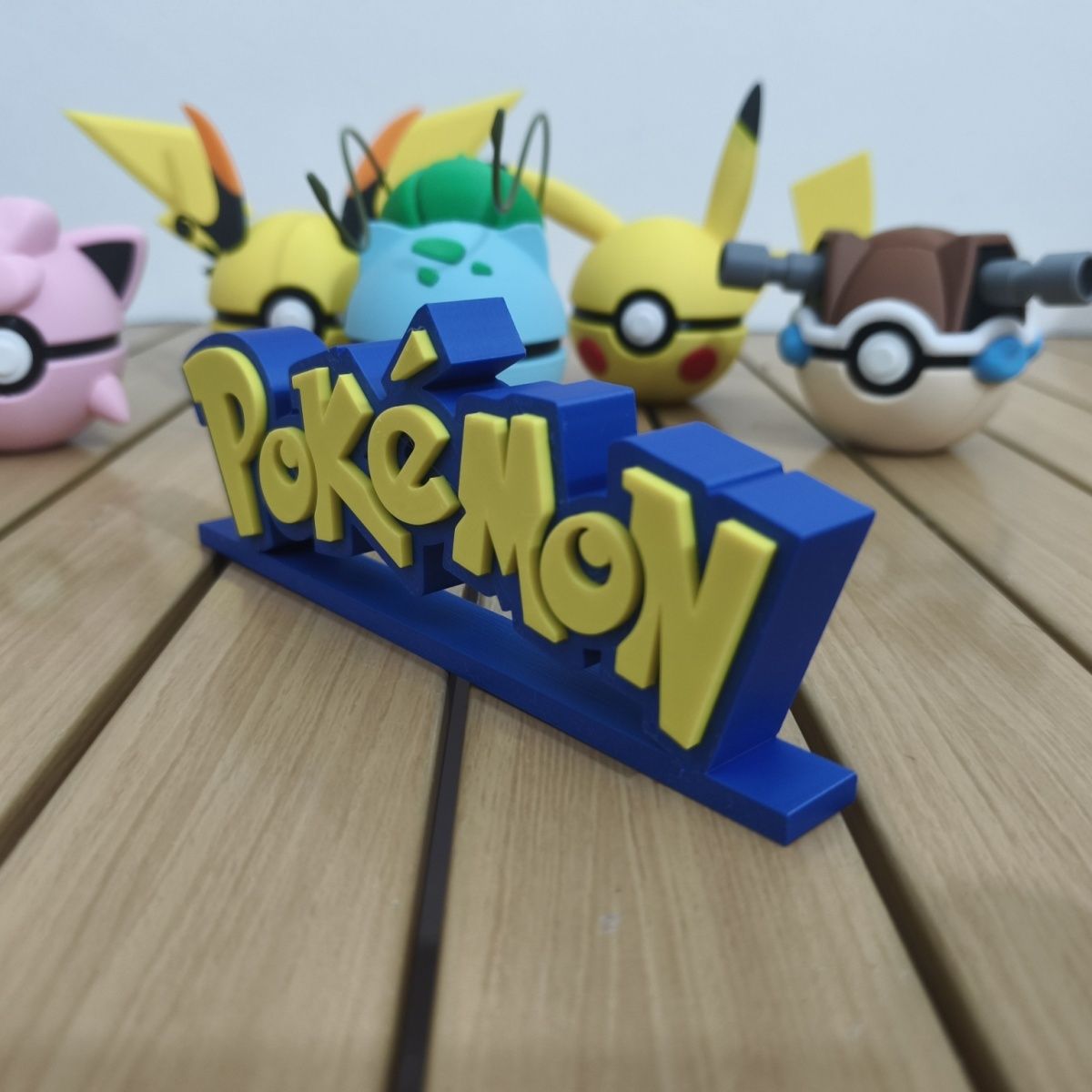 Espositore con logo Pokemon, n - Anime Merchandise Figures recensione e prezzo